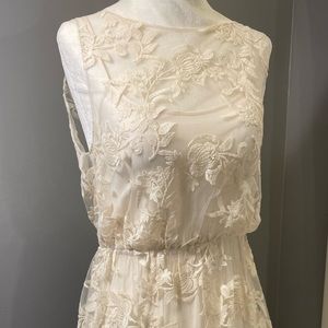 Alice and Olivia ♥️ Scoop - Crème embroidered lace knee length dress
